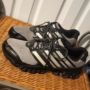 Adidas - Intimidate Bounce Tr Sneakers - Aluminum2 / Metallic Silver Black 11.5